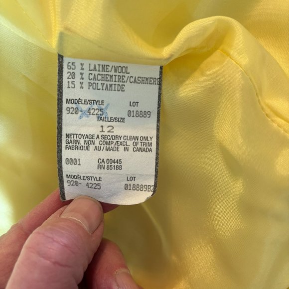 Blazer - Picture 3 of 4